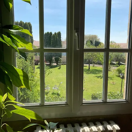Maison Les Beaux Arts Bed & Breakfast *