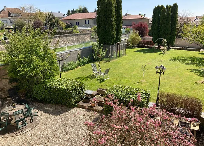 Maison Les Beaux Arts Bed & Breakfast *