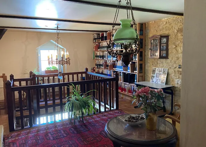 Maison Les Beaux Arts B&B *