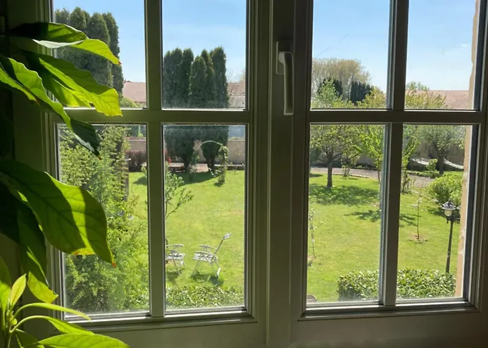 Maison Les Beaux Arts Bed & Breakfast *